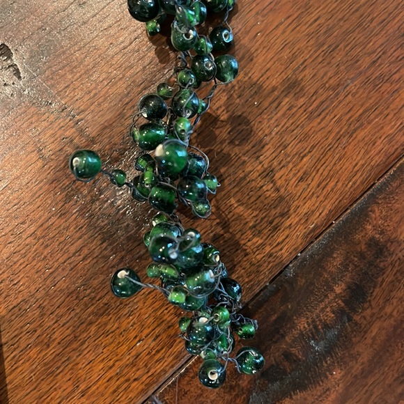 Pottery Barn RARE green glass pepper berry beaded garland 6’ - Picture 6 of 6
